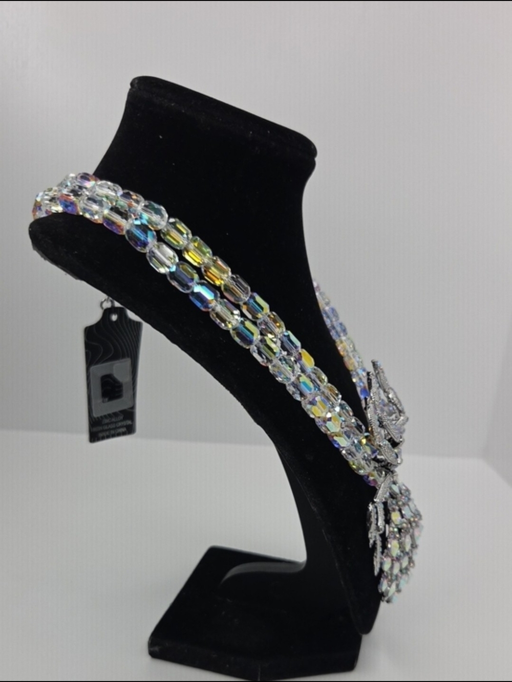 👉✨️ Natasha Couture Iridescent Crystal Spider Necklace - Picture 2 of 4